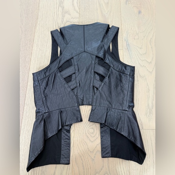 Black Leather Vest - Picture 7 of 8